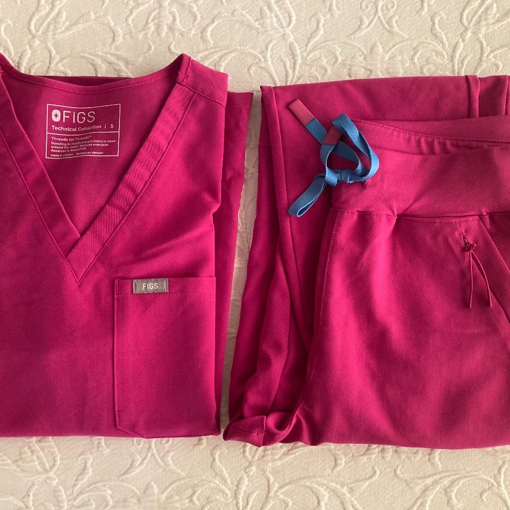FIGS Scrubs Set Catarina Scrub Top Small, Small Petite Clara jogger Pants